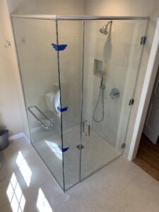 Corner Shower with HEader (2)
