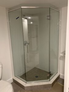 Neo Angle With Header